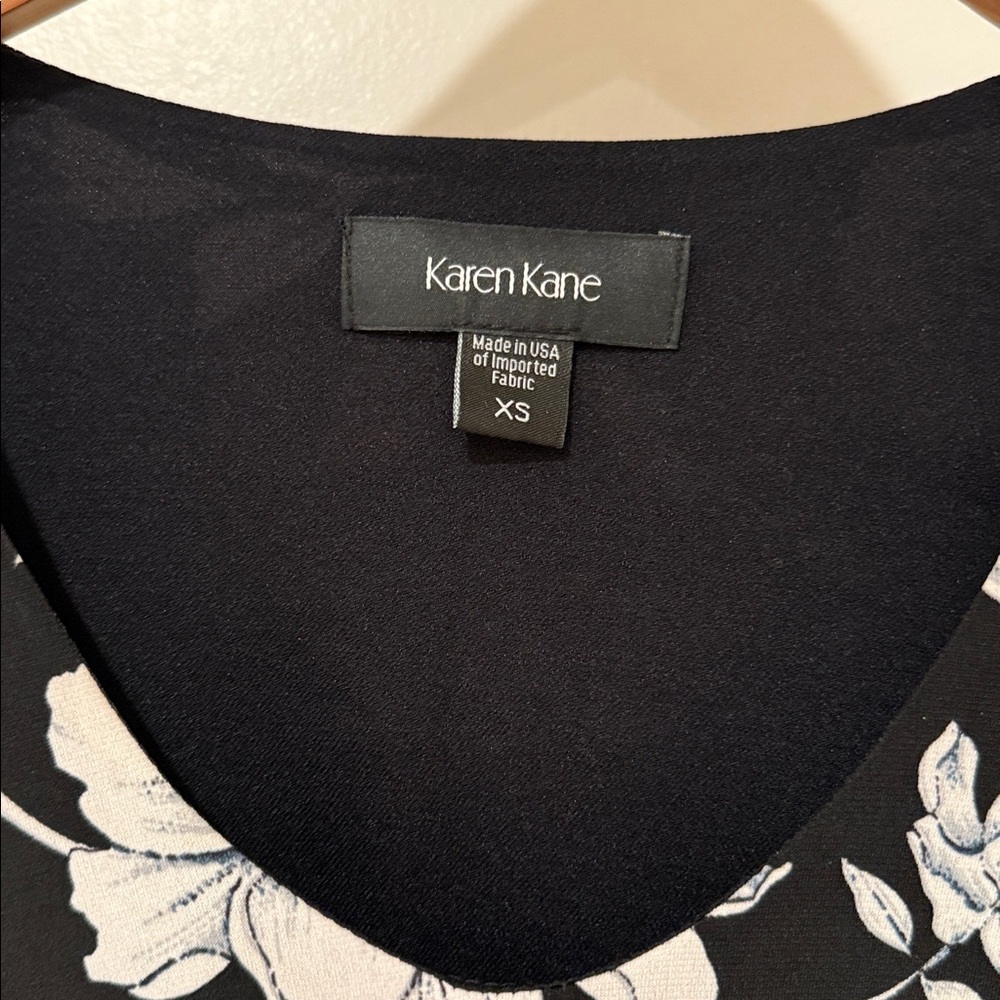 Karen Kane Black Dress with White Floral Design Sz XS - Picture 3 of 8
